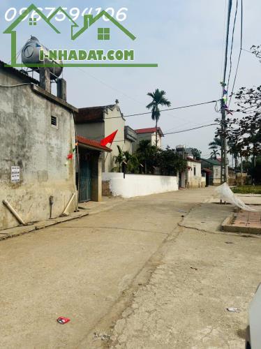 chỉ hơn 1 tỷ 
71,8m đất đường ô tô sẵn sổ đỏ 
liên hệ em : 0967594106 - 0987282011 - 1