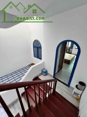 ► Nhà gần MT Thi Sách, 20m Ô tô Đậu, 60m2, 3 tầng mới xây 2 năm, cực chắc, an toàn trẻ - 4