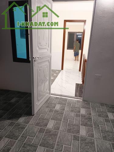 Bán nhà Hoài Đức 42 m2 4 tầng giá 5.15 tỷ ô tô qua nhà. - 2