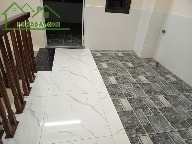 Bán nhà Hoài Đức 42 m2 4 tầng giá 5.15 tỷ ô tô qua nhà.