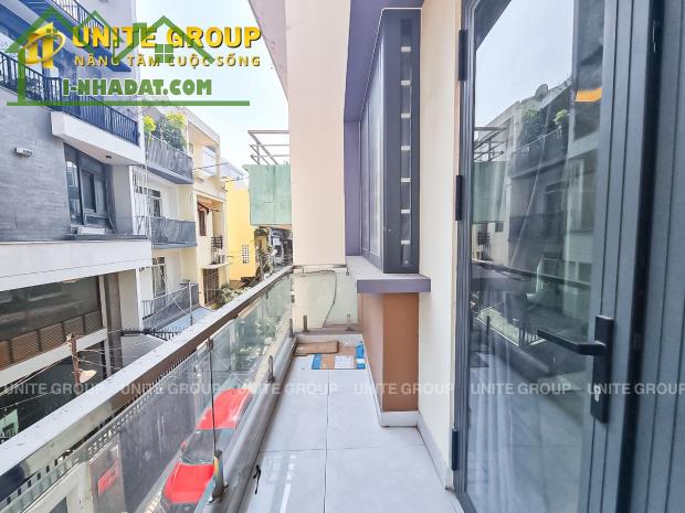 Căn hộ ban công full nội thất rộng 35m2 ở Hoàng Hoa Thám giáp Q1 ở Bình Thạnh - 4