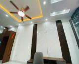 Đỉnh nóc kịch trần - Phố Trạm - 1 nhà ra mặt phố - dân xây - 32m2 - 5 tầng - 7.9 tỷ