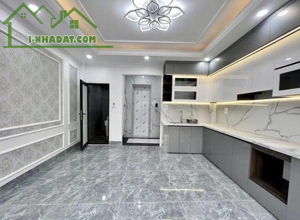 CĂN DUY NHẤT CÒN SÓT LẠI  NGUYỄN VĂN CỪ - LONG BIÊN. - 2