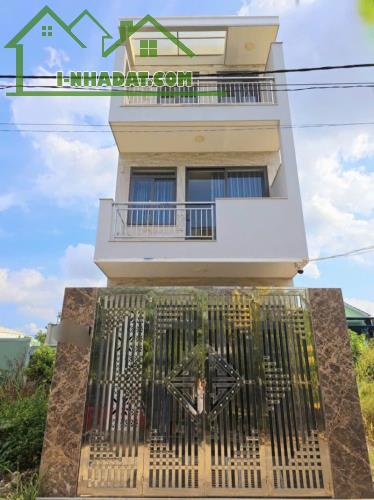 NHÀ ĐẸP 3 TẦNG - LONG PHƯỚC - ĐƯỜNG 8M - OTO NÉ NHAU - NHỈNH 5 ĐỒNG