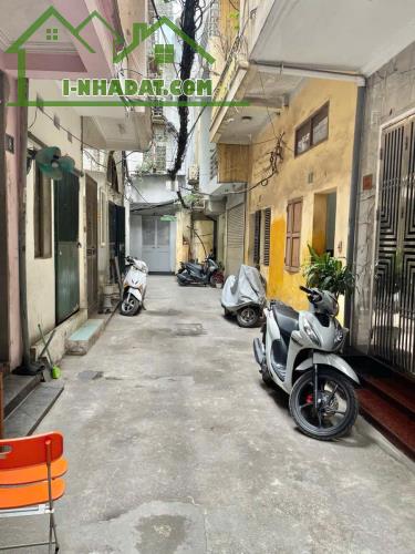 Bán nhà Tôn Đức Thắng phân lô sát phố - 2 thoáng 30m 5 tầng giá 7.6 tỷ - 4