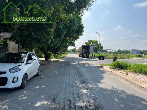 CÔ TƯ NHỜ EM BÁN NHANH LÔ ĐẤT FULL THỔ 130M2 TẠI TÂN HỘI – CỦ CHI
