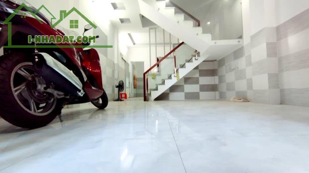 Nguyễn Trọng Tuyển TÂN BÌNH, 2 tầng 54m nở hậu, xe hơi đổ cửa, chỉ 5.9 tỷ, không lộ giới. - 2