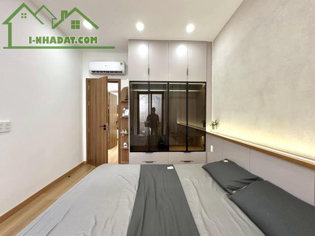 CCMN NGUYỄN ĐÌNH HOÀN 68M2X6T,THANG MÁY,16 PHÒNG+4P CHỜ, 50M RA PHỐ, 15.5 TỶ