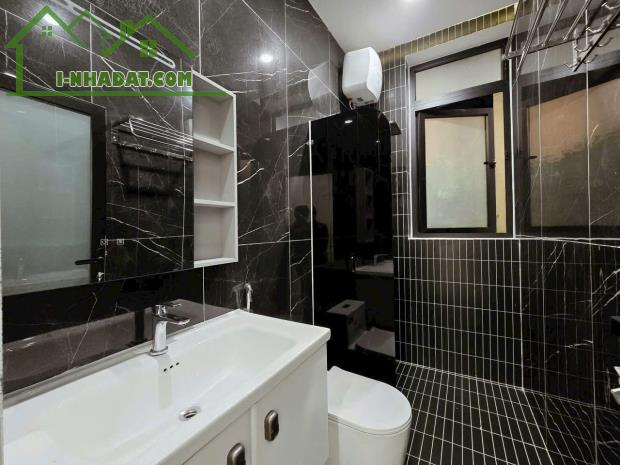 Nhà mới 100% 3 tầng MT đường 7m5 Bùi Giáng - Cách công viên 150m - 2