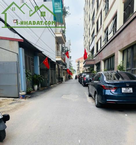 PL Q. ĐỘI LAI XÁ, 82m²-4T, ÔTÔ TRÁNH 2 THOÁNG, VIEW HỒ TUYỆT ĐẸP, GIÁ 10.3TỶ - 4