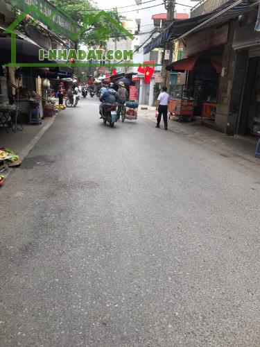 Bán nhà mặt chợ Nghĩa Đô - Lạc Long Quân - oto tránh - vỉa hè - kinh doanh ngày đêm