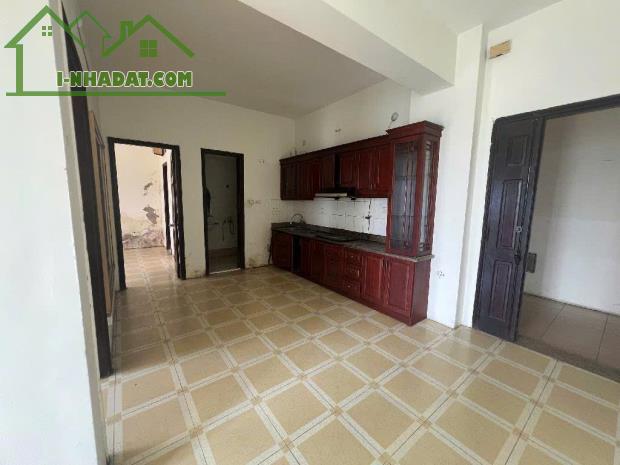 Bán căn hộ Chung cư Thông Tấn, 81m2, 2PN - Giá 2,35 tỷ