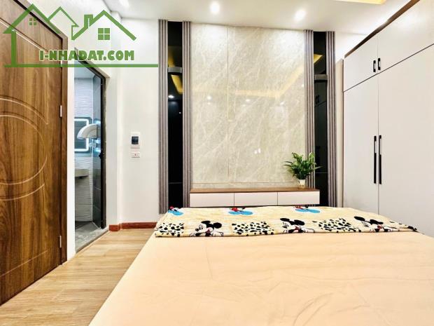 BÁN  GẤP NHÀ HAI BÀ TRƯNG -TIỆN ÍCH NGẬP TRÀN -AN SINH TỐT DT 30M2 4 TẦNG GIÁ CHỈ 5.48 TỶ - 2