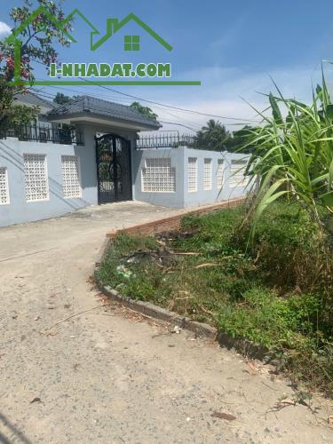 Cần bánh đất có nhà kho ở Võ Cang , Vĩnh Trung . DT 522m2 , thổ cư 313m2 . Giá bán 4,6 tỉ - 1