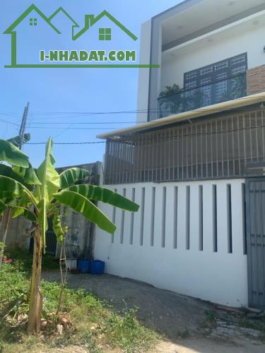 Cần bánh đất có nhà kho ở Võ Cang , Vĩnh Trung . DT 522m2 , thổ cư 313m2 . Giá bán 4,6 tỉ - 3