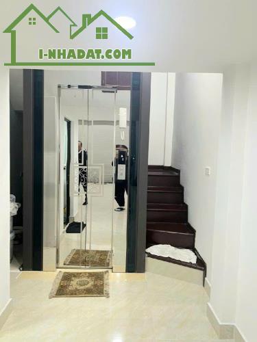 Mặt ngõ kinh doanh - 6 tầng thang máy - vài  bước ra đường Cầu Giấy - 3