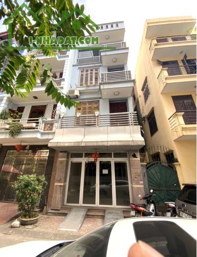 Cho thuê nhà liền kề Văn Quán 80m x 4 tầng giá 18 triệu 0903409888