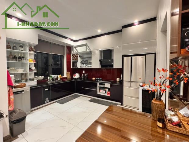 BÁN NHÀ PHỐ LÁNG HẠ - 148M² - MT RỘNG - 2 MẶT NGÕ Ô TÔ TRÁNH - KINH DOANH - GIÁ CHỈ 35 TỶ - 2