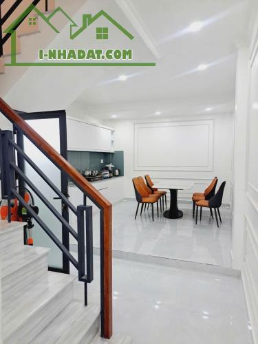 Lê Văn Quới gần 4 xã giápTân Phú hẻm 5m thông xe hơi vào nhà 60m2 -4 Tầng Nhỉnh 5ty - 2