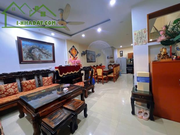 BÁN NHÀ PHỐ NGUYÊN HỒNG - 93M² - VỊ TRÍ ĐẸP - Ô TÔ TRÁNH - KINH DOANH - GIÁ CHỈ 25 TỶ - 1