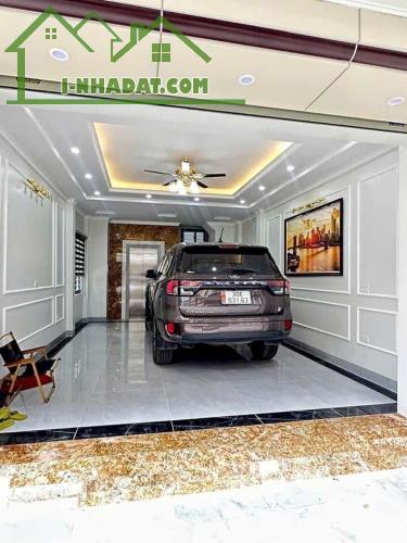 Bán Nhà Giang Biên, Long Biên 36m2, 6T, giá 7,5 tỷ ( ô tô vào nhà)