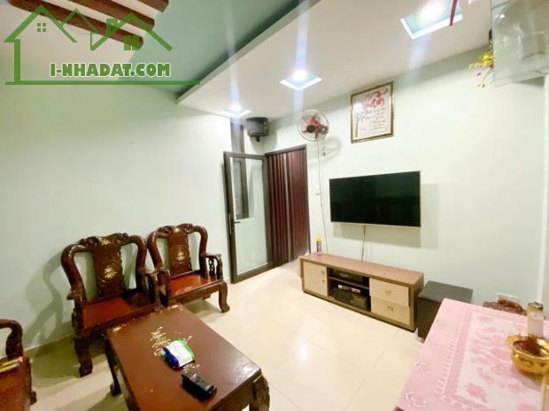 NGAY LÊ TRỌNG TẤN TÂY THẠNH TÂN PHÚ - NHÀ HẺM XE TẢI THÔNG - 61M2 (5x12.4) - CHỈ HƠN 5 TỶ