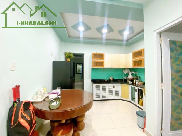 NGAY LÊ TRỌNG TẤN TÂY THẠNH TÂN PHÚ - NHÀ HẺM XE TẢI THÔNG - 61M2 (5x12.4) - CHỈ HƠN 5 TỶ - 1
