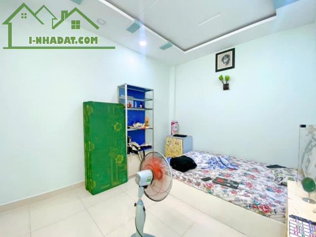 NGAY LÊ TRỌNG TẤN TÂY THẠNH TÂN PHÚ - NHÀ HẺM XE TẢI THÔNG - 61M2 (5x12.4) - CHỈ HƠN 5 TỶ - 3