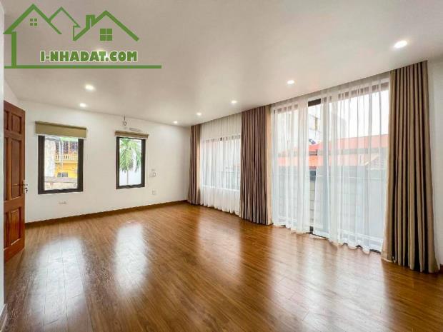 NHÀ ĐẸP MỄ TRÌ - LÔ GÓC - 2 THOÁNG - CÁCH Ô TÔ 10M - TẶNG FULL NỘI THẤT - GIÁ CHỈ 6.59 TỶ - 3
