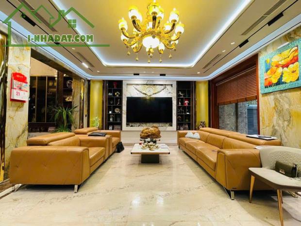 BÁN BIỆT THỰ PHỐ CHÙA LÁNG - 152M² - MT 8M - GARA Ô TÔ - NỘI THẤT TIỀN TỶ - GIÁ CHỈ 41,5