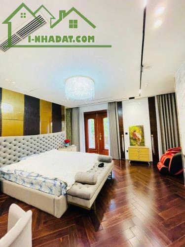BÁN BIỆT THỰ PHỐ CHÙA LÁNG - 152M² - MT 8M - GARA Ô TÔ - NỘI THẤT TIỀN TỶ - GIÁ CHỈ 41,5 - 2