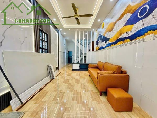 Bán nhà 2MT TL29 có nhiều cửa sổ thoáng mát gần ngã tư ga Thạnh Lộc - 1