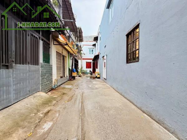 Bán nhà 2MT TL29 có nhiều cửa sổ thoáng mát gần ngã tư ga Thạnh Lộc - 2