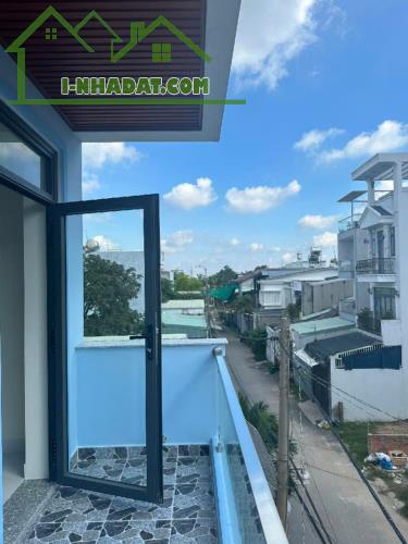 GẦN NGÃ TƯ GA, NHÀ 5 TẦNG CÓ SÂN THƯỢNG, 4M X 21M, HẺM XE HƠI, CÁCH VÀI CHỤC MÉT MẶT TIỀN - 3