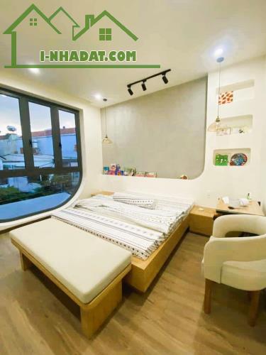 TÂN PHÚ, P. TÂN SƠN NHÌ – 5 TẦNG – 57M2 – MỚI ĐẸP – HẺM XE HƠI – CHỈ 6,X - 3