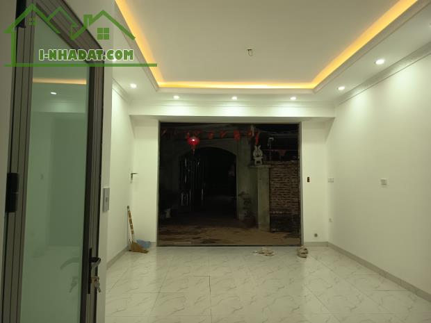 CHÍNH CHỦ GỬI BÁN NHÀ 5 TẦNG – GIÁ CHỈ 4.65 TỶ  MỖI TẦNG 1 PHÒNG RỘNG – VỊ TRÍ ĐẸP - 3