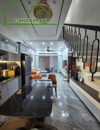 Bán nhà Văn Cao, Đằng Giang, Ngô Quyền, Hải Phòng. 4 tầng, 40m2, 3,2 tỷ. Ngang 4m, t2dn - 1