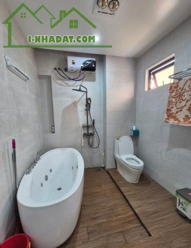 Bán nhà Văn Cao, Đằng Giang, Ngô Quyền, Hải Phòng. 4 tầng, 40m2, 3,2 tỷ. Ngang 4m, t2dn - 3