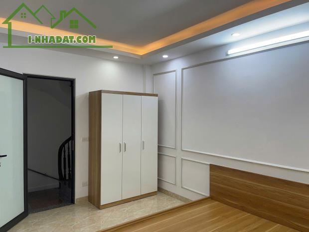 Cho thuê nhà riêng ngõ 521 Trương Định 5 tầng x 35m2, 3 ngủ, 4 vệ sinh, 11 Triệu ở gđ, - 2