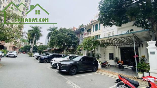 🏡 BÁN BIỆT THỰ SÀI ĐỒNG 155m² – HÀNG XÓM VINHOME, AEON MALL – CHỈ 39 TỶ! - 1