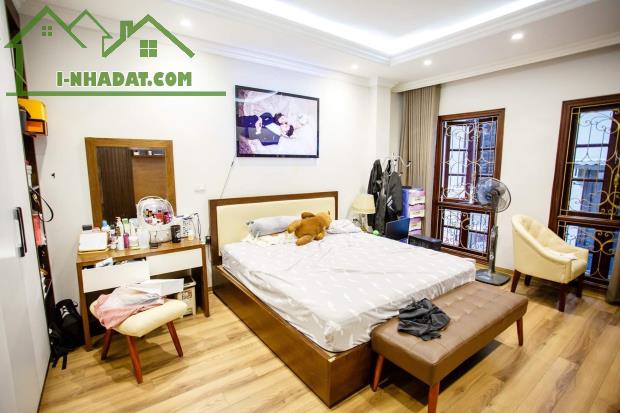 NHÀ BIÊN GIANG ÔTÔ ĐỖ CỬA GẦN ĐƯỜNG 6 NHỈNH 3TỶ - 2