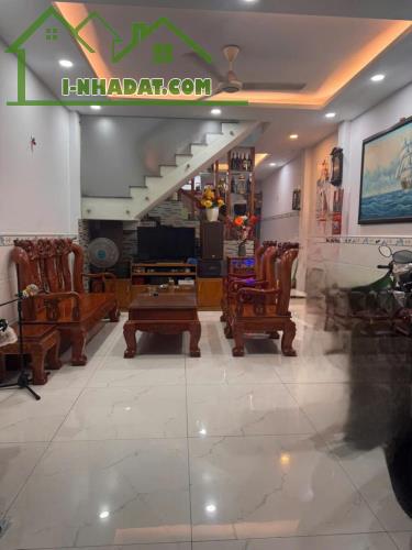 Bán Nhà Lê Văn Quới - Ngã Tư Bốn Xã - Bình Tân - Hẻm 6m - DT 56m2 - 2 Tấm Mới - Hơn 4 Tỉ - 2