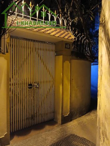 Lê thanh nghị bán 135M tặng nhà 2 mặt ngõ mở cửa hai bà trưng