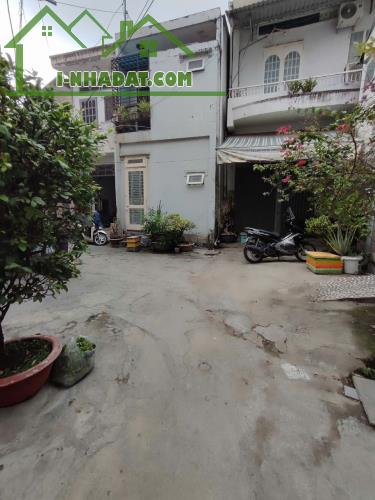 GIẢM CHÀO 200tr – Nhà Lô Góc 40m2 – 5m ra hẻm Ô TÔ – giá 4.9 tỷ