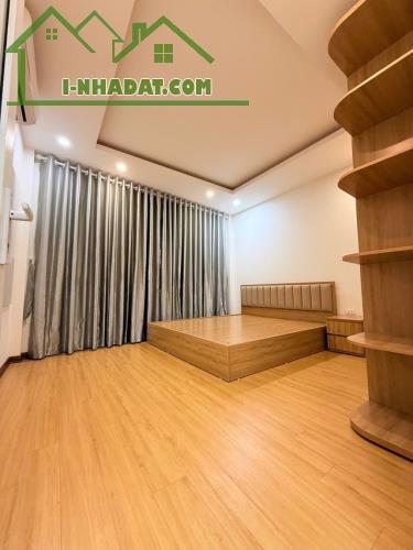 Cần bán gấp nhà Ngọc Thụy Long Biên 48.5m 4T MT4m chỉ hơn 8 tỷ ngõ ô tô, kinh doanh - 2