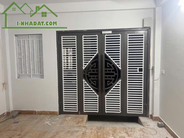 🏢 Bán nhà 7 tầng thang máy  – Dòng tiền ổn định tại Yên Xá, 37 m2 giá chỉ hơn 8 tỷ