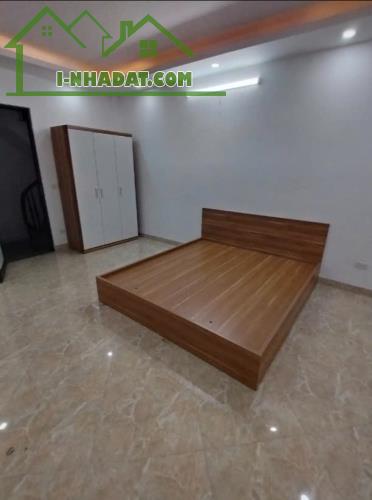 Cho thuê nhà ngõ 521 Trương Định, 5 tầng x 33m2, 3 ngủ khép kín, 12 Triệu/tháng - 2