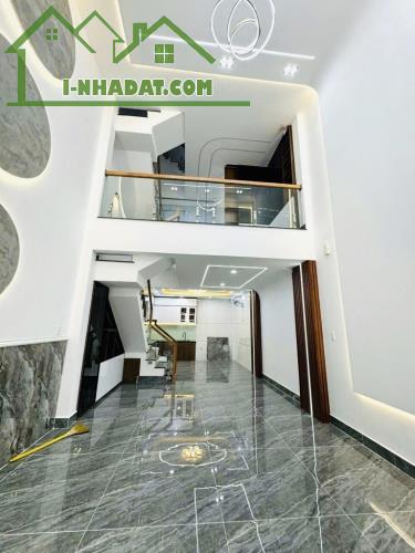 LÔ GÓC KHÔNG QUY HOẠCH KHÔNG LỘ GIỚI, 5 TẦNG, 8 X 9 , GIÁ 8 TỎI, HẺM Ô TÔ THÔNG
