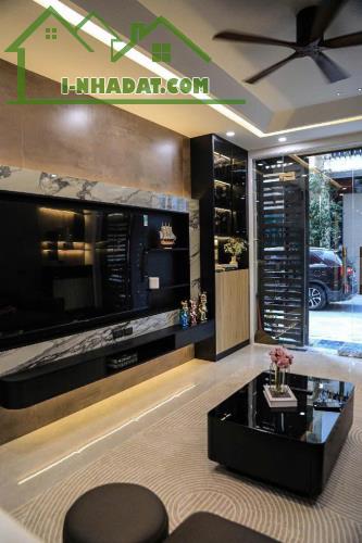 BÁN NHÀ PHÂN LÔ PHỐ QUẦN NGỰA 80M2 - 4 TẦNG - 4.5M MẶT TIỀN - VỈA HÈ Ô TÔ TRÁNH - 42TỶ - 1