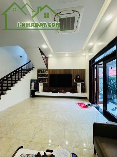 HIẾM - 210M2 - NHÀ 4 TẦNG - NGÕ THÔNG - 4 THOÁNG - GARA Ô TÔ - BIỆT THỰ SÂN VƯỜN - HÀNG - 3